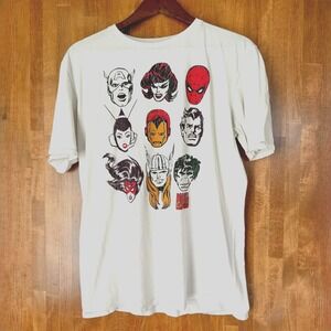 Marvel Comics‎ T-Shirt Large Off-white Marvel Characters